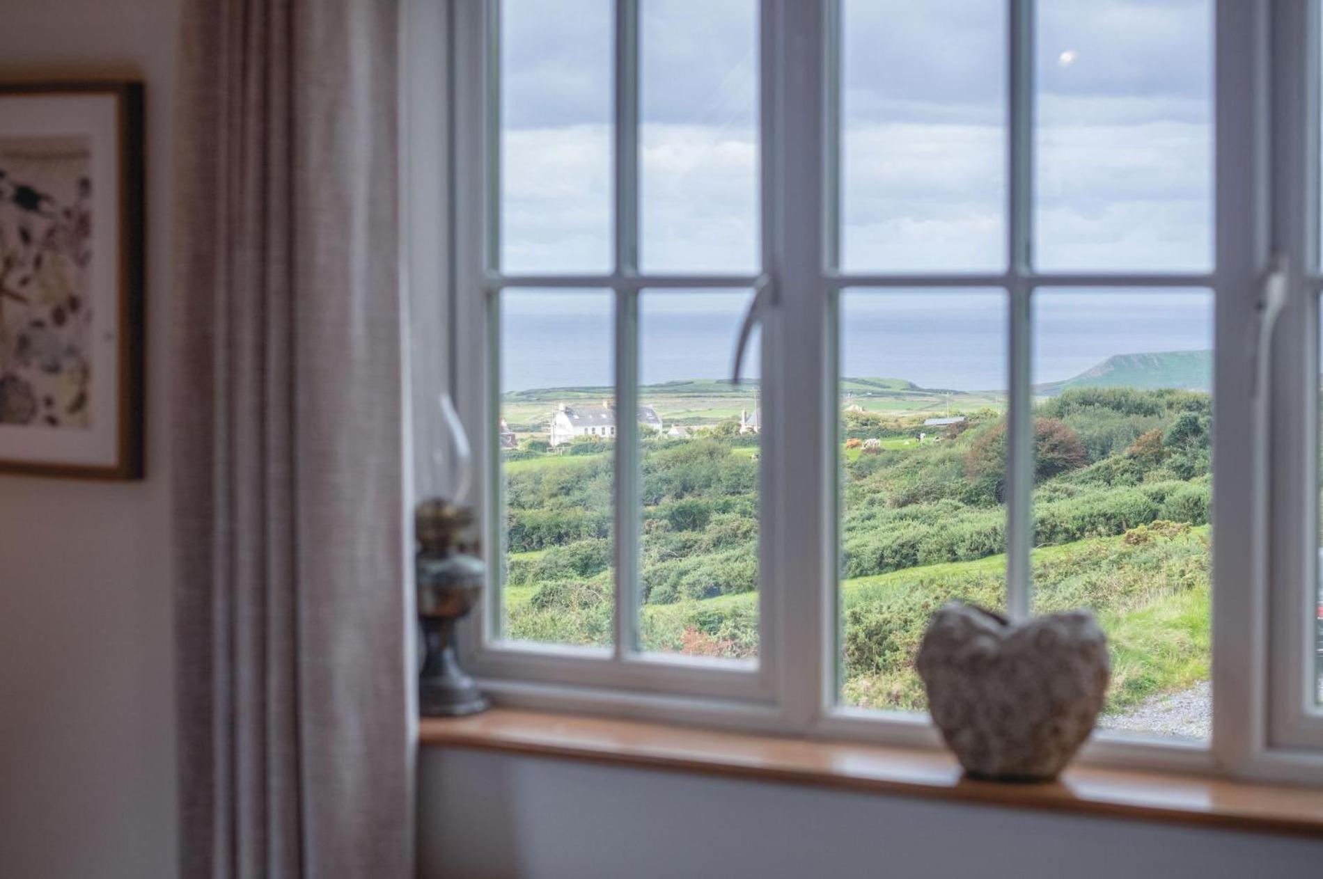 Windy Walls - 3 Bedroom Holiday Home - โรสซิลิ ภายนอก รูปภาพ